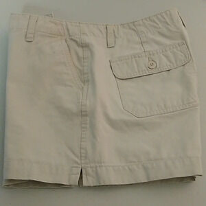 OLD NAVY 4.5" CHINO SHORTS